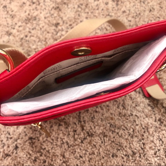 Michael Kors Jamesport Crossbody - Picture 5 of 9